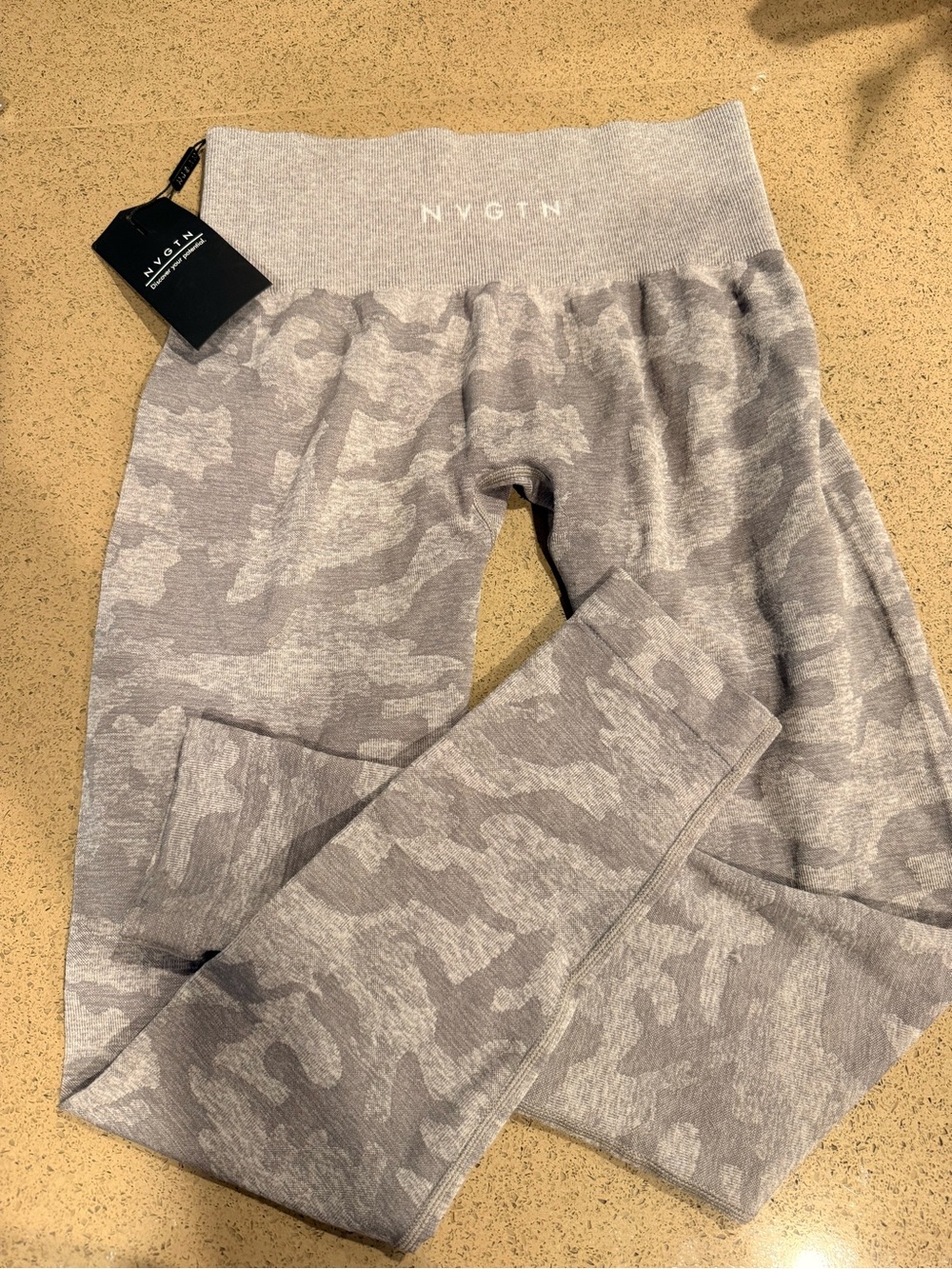 NVGTN Women’s Gray Camo Stretch Leggings NWT